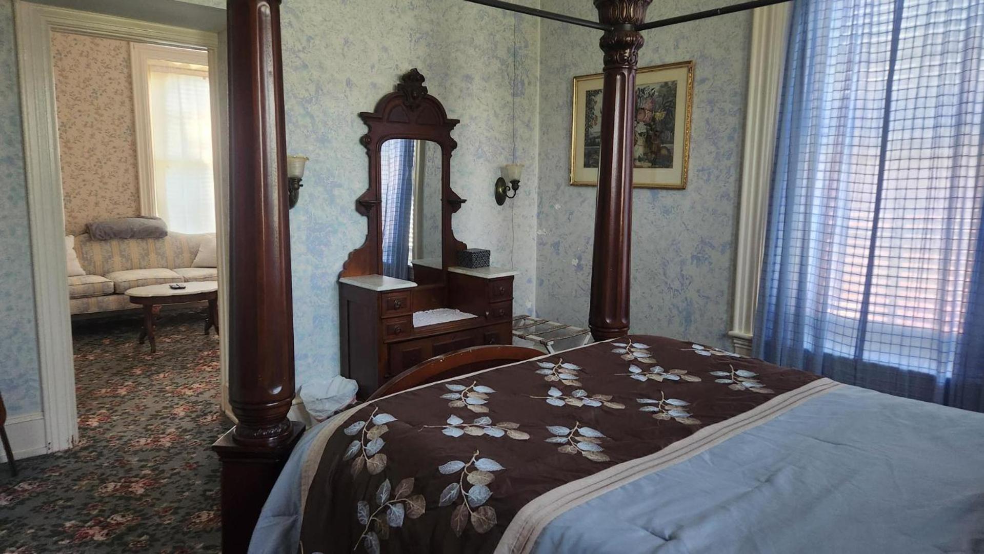 Greystone Manor Bed & Breakfast Bird-in-Hand Exterior photo